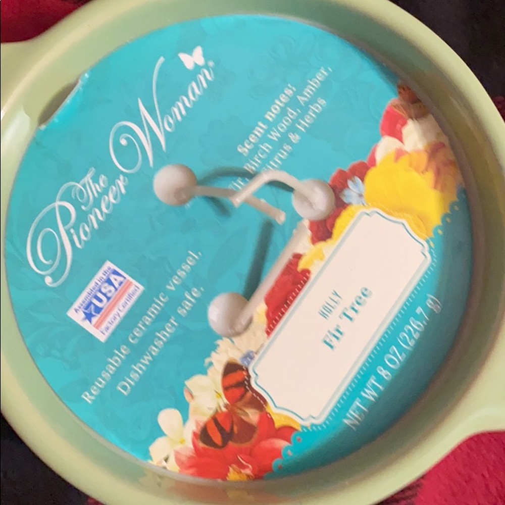 Pioneer woman candle